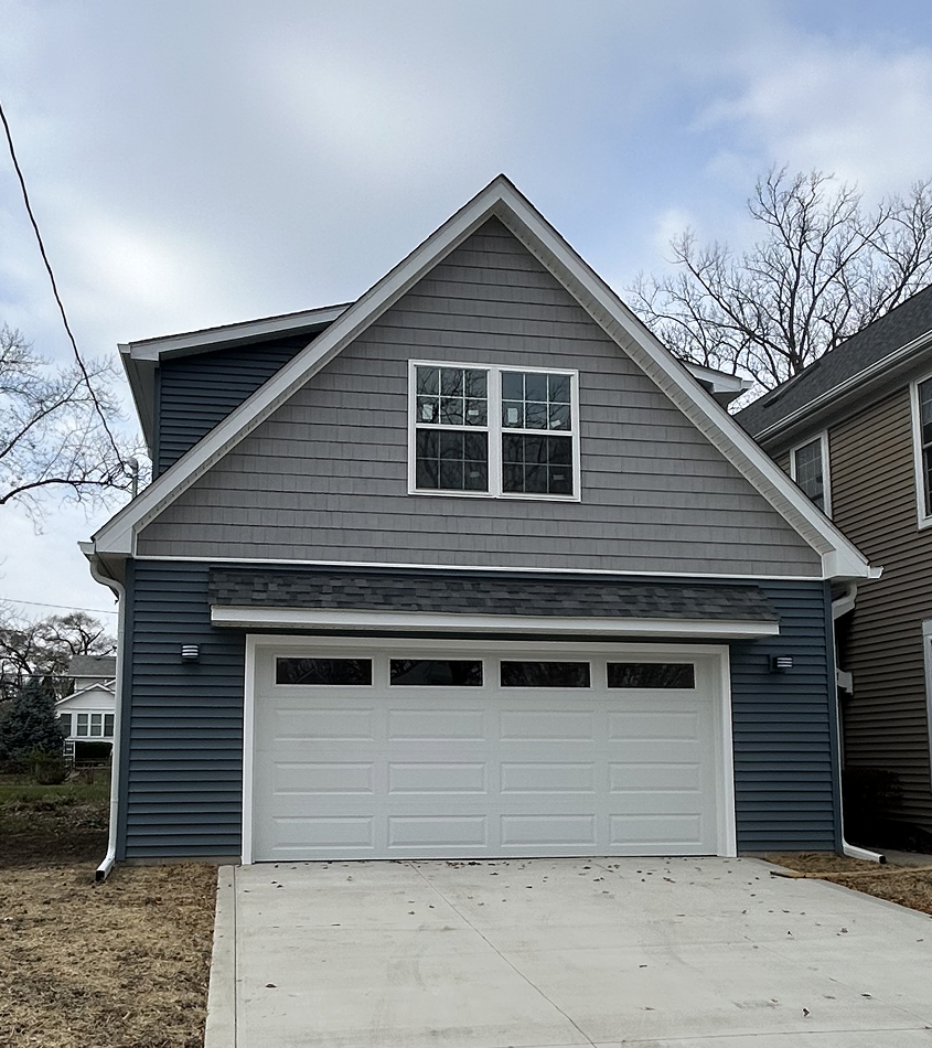 Two Car, Two Story Carriage House North Star 4